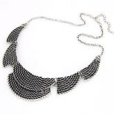 Moda Punk Estilo Colar Alloy (cores sortidas)